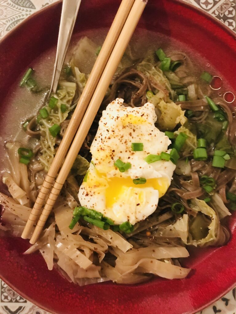 Soupe aux œufs chinoise (egg drop soup) - Hop dans le wok